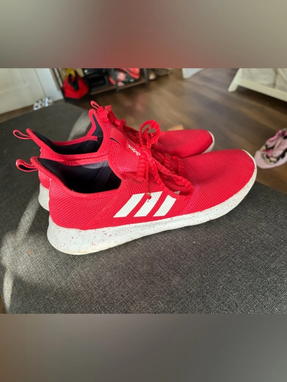Women’s size 10 Adidas Tennis Shoes - Picture 3 of 5